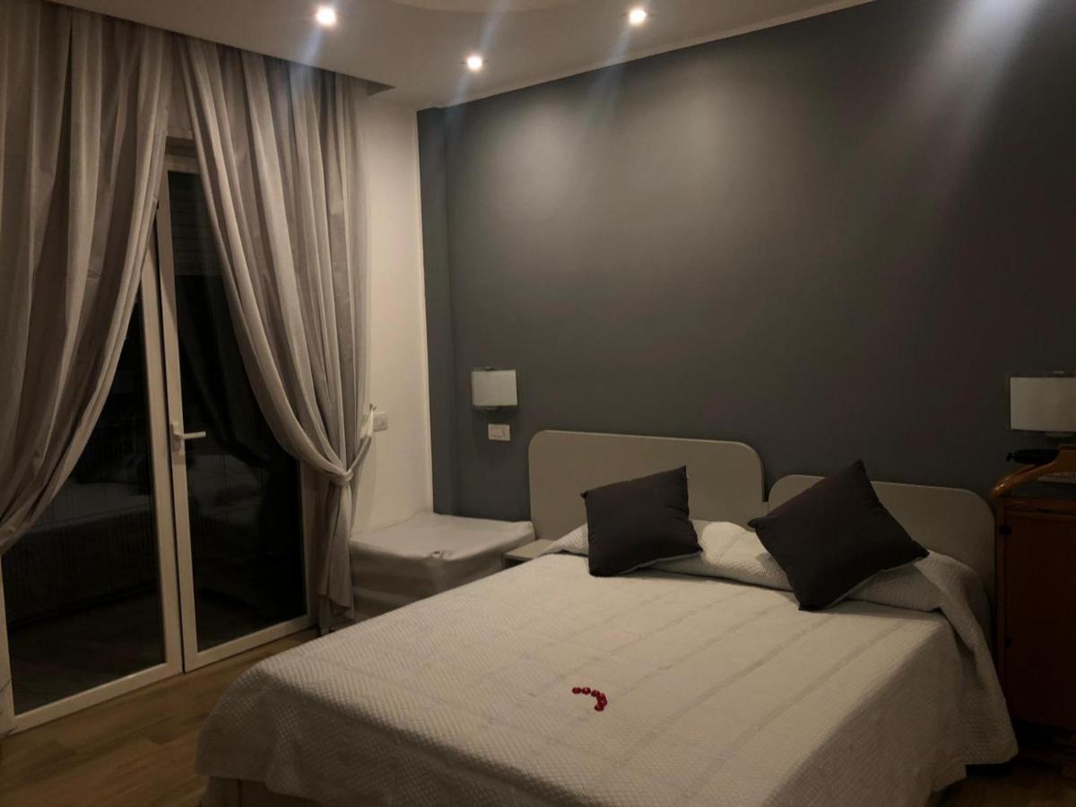 B&B Bethel Napoli ภายนอก รูปภาพ
